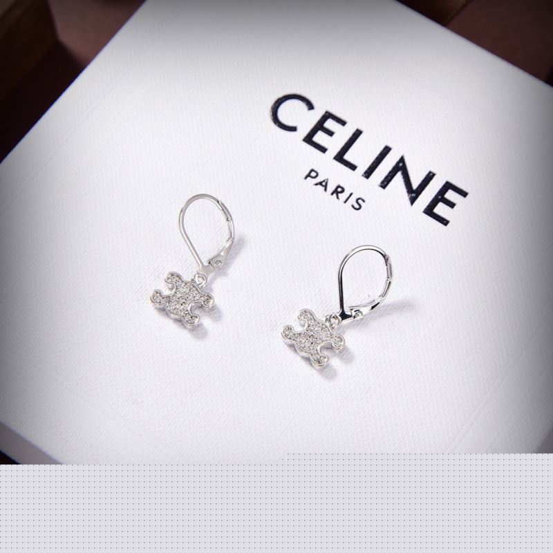 Ce**e necklaces
